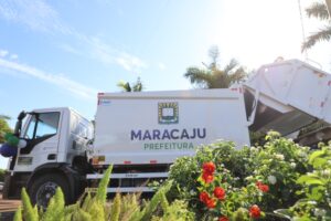 Caminhão de Coleta adquirido pela prefeitura