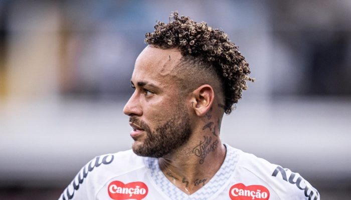 Raul Baretta/Santos FC - 
Revista europeia estampa rosto de Neymar e ataca: "Chacota"