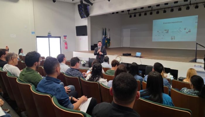 A iniciativa reforça o compromisso da gestão municipal com a capacitação contínua dos servidores públicos. Foto: Divulgação