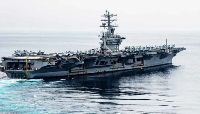 Gigante porta-aviões nuclear dos mares passará pelo Brasil e Força Aérea Brasileira emitiu alerta. – Foto: US Navy/Carson Croom