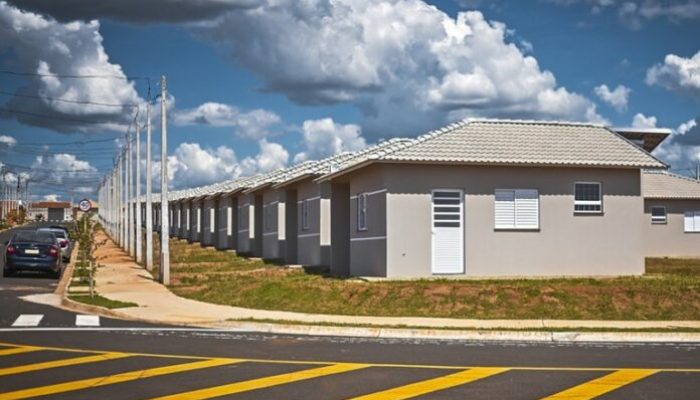 Ruas pavimentadas, redes de água, esgoto, drenagem, energia elétrica e iluminação pública: conjuntos habitacionais com infraestrutura adequada. Foto: Zack Stencil/MCID