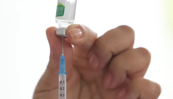 A dose não pode ser aplicada em grávidas, mulheres que estão amamentando e pessoas em estado febril grave, entre outros casos./© Fabio Rodrigues-Pozzebom/ Agência Brasil