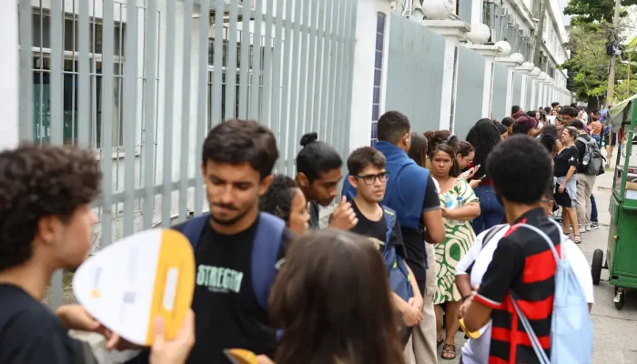 Quem faltou ao Enem 2025 com isenção precisa justificar a ausência com documentos/© Tomaz Silva/Agência Brasil